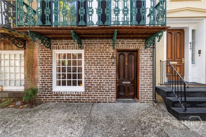 Property Photo:  419 E Charlton Street  GA 31401 