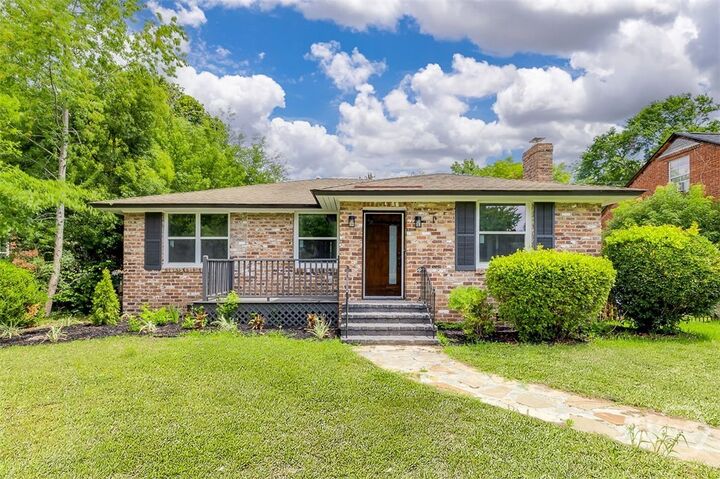 Property Photo:  412 E 53rd Street  GA 31405 
