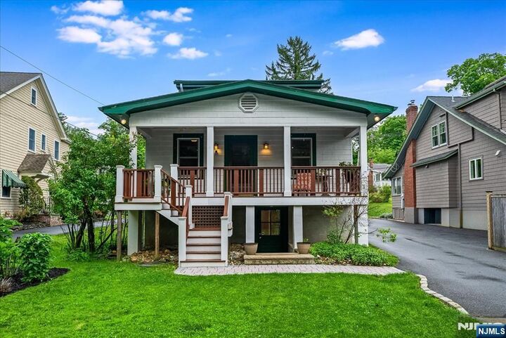 Property Photo:  74 Park Avenue  NJ 07044 
