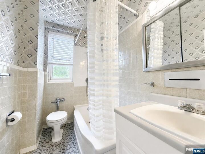 Property Photo:  1450 Palisade Avenue 6E  NJ 07024 