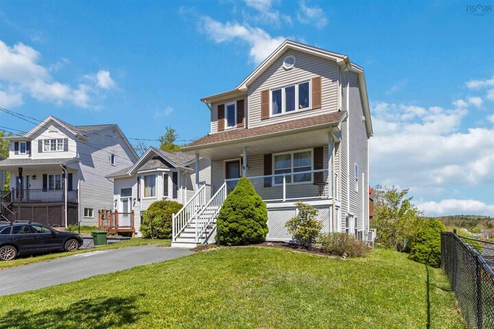 Property Photo: 41 Bianca Court NS B4E 3E2