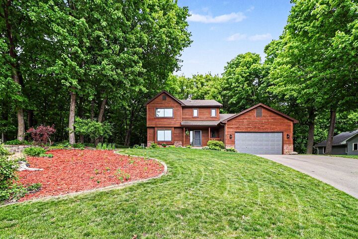 Property Photo: 2714 Shadow Wood Court MN 55318