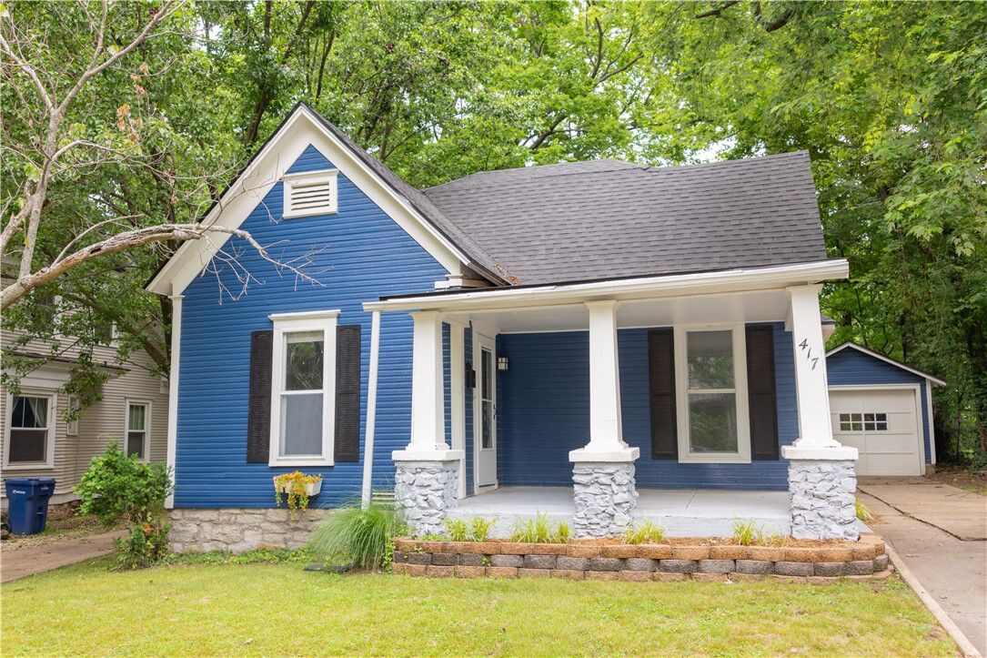 Property Photo: 417 S Madison Street AR 72761