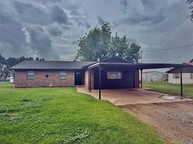 Property Photo:  1355 Highway 62  OK 73018 