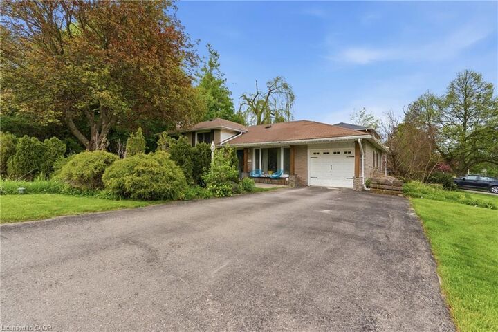 Property Photo:  197 Burbank Street  ON L7J 1S9 