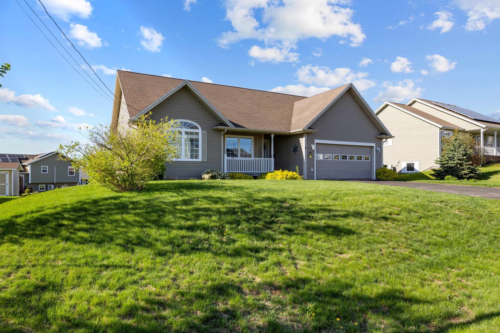 Property Photo: 5 Townview Crescent PE C0A 1H4