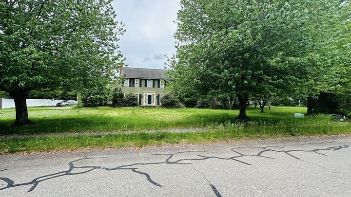 Property Photo:  4 Canoe River Rd  MA 02334 
