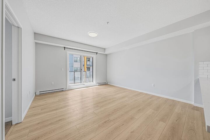 Property Photo: 20295 Seton Way SE 6207 AB T3M 3Y7