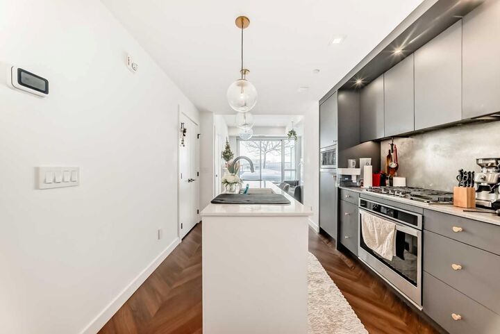Property Photo: 8505 Broadcast Avenue SW 207 AB T3H 6B5