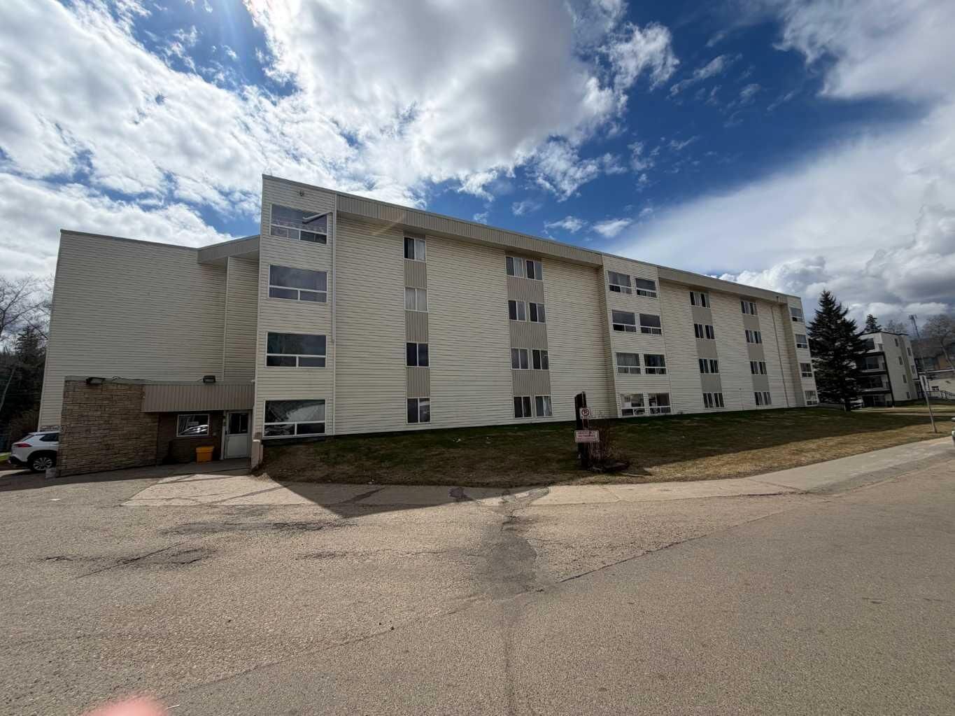 Property Photo:  111 Charles Avenue 312  AB T9H 1R3 