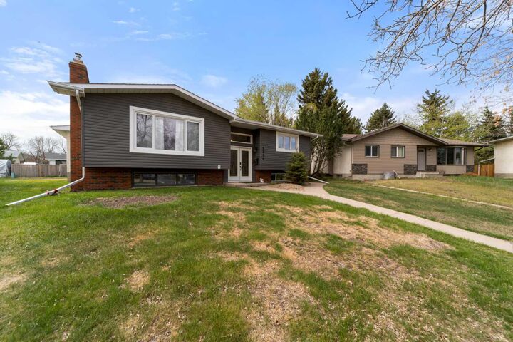 Property Photo: 4206 62 Street AB T4V 2W1