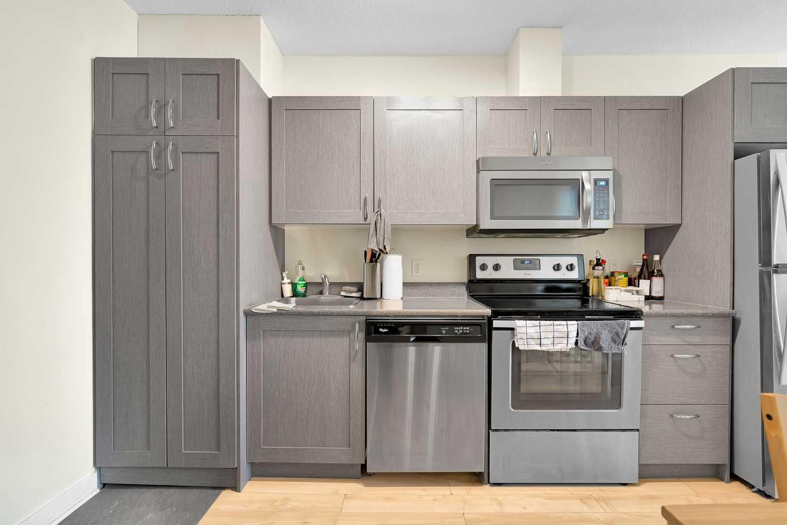 Property Photo:  30 Brentwood Common NW 804  AB T2L 2L8 
