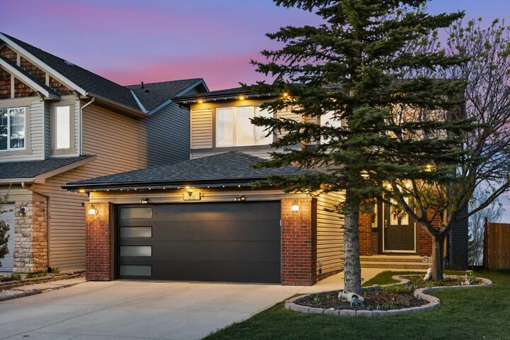 Property Photo:  62 Panamount View NW  AB T3K 0A6 