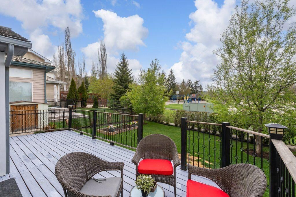 Property Photo: 2 Springbank Crescent SW AB T3H 3S8