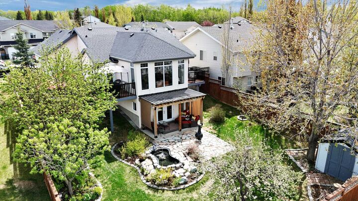 Property Photo: 5 Fawn Close AB T4S 1X4