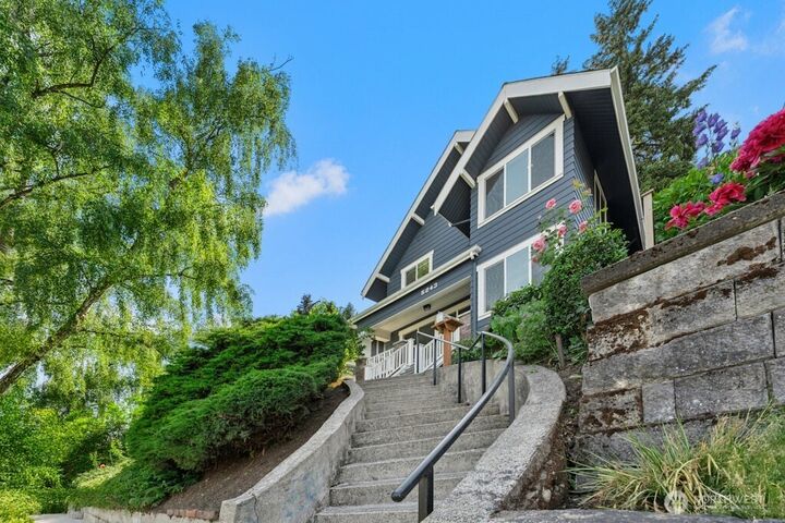 Property Photo: 5243 19th Avenue NE WA 98105