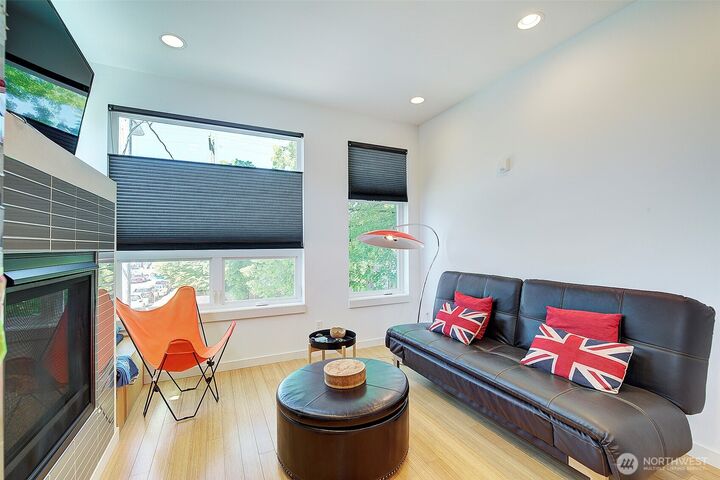 Property Photo:  3444  California Avenue SW  WA 98116 