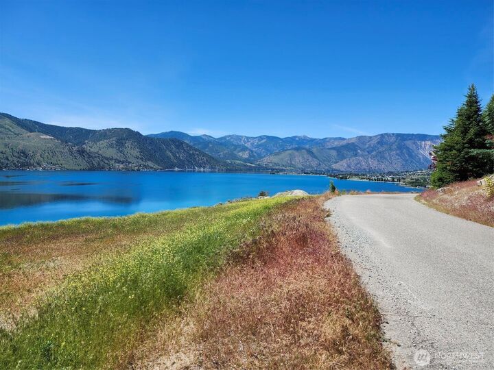 Property Photo:  155  Makai Road  WA 98831 
