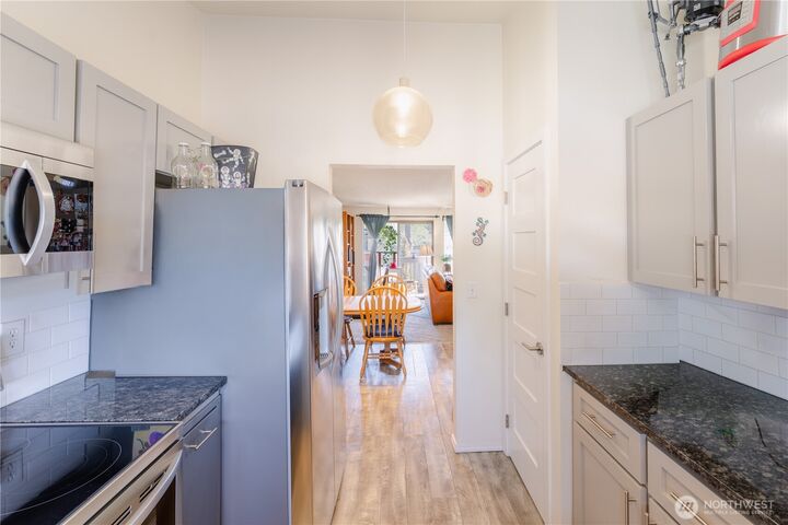 Property Photo:  3435  Auburn Way  S 30  WA 98092 