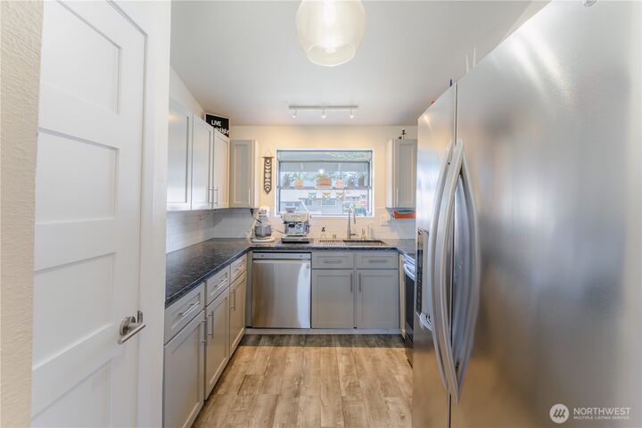 Property Photo: 3435 Auburn Way S 30 WA 98092