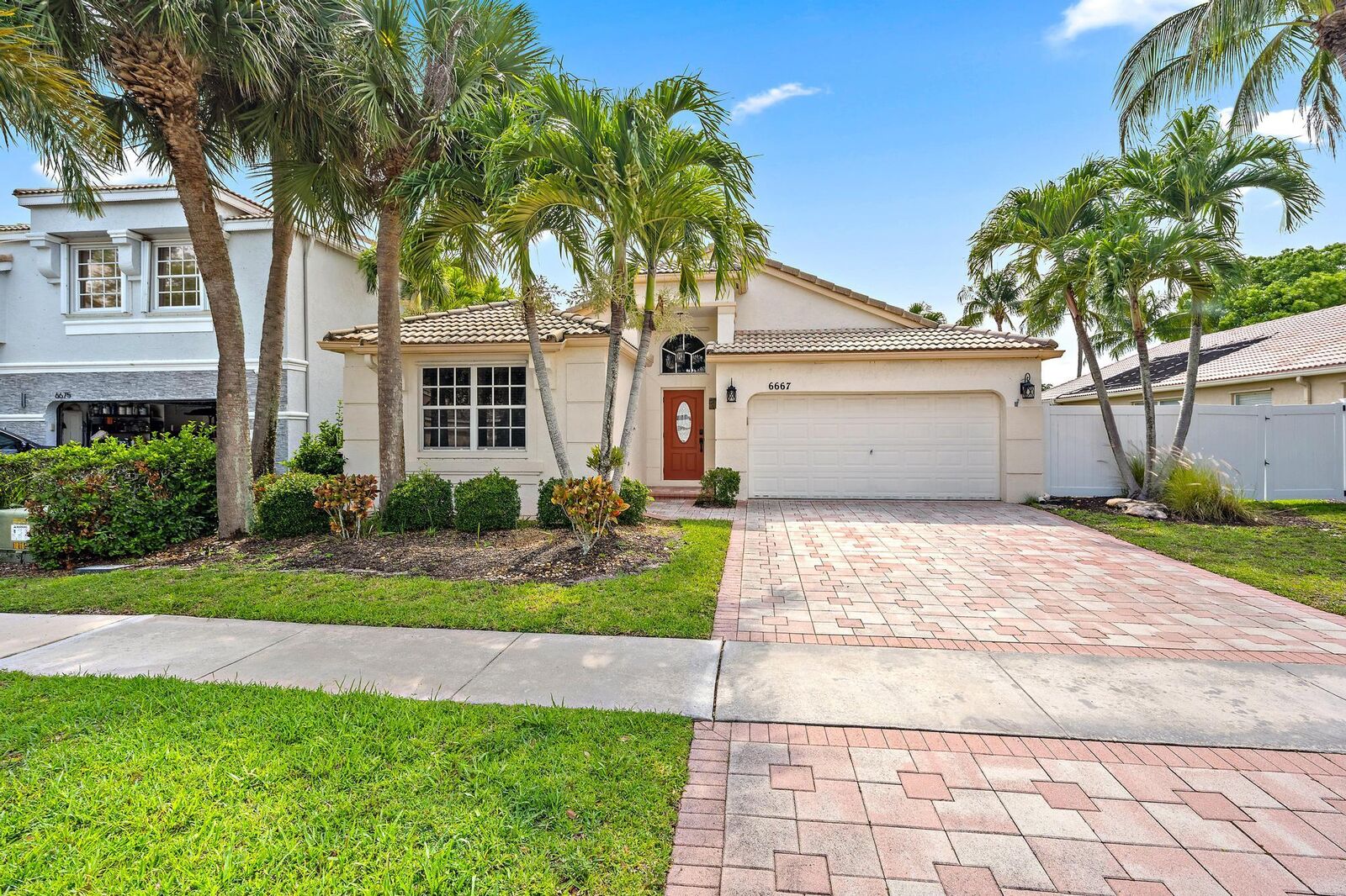 Property Photo: 6667 Waverly Lane FL 33467