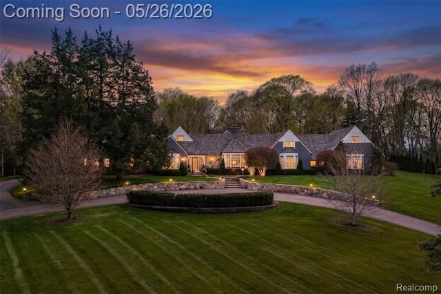 Property Photo:  267 Woodberry Drive  MI 48304 