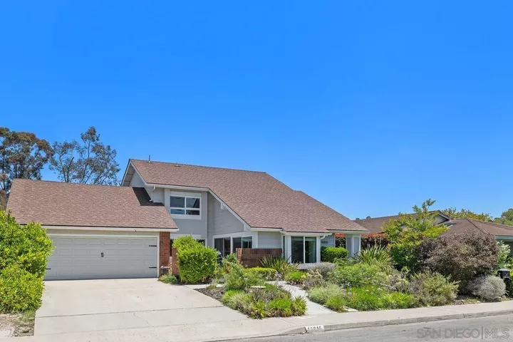Property Photo: 10816 Via Del Cosira CA 92124