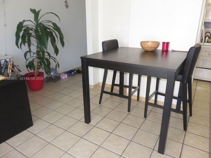 Property Photo:  2457 Collins Ave 1602  FL 33140 
