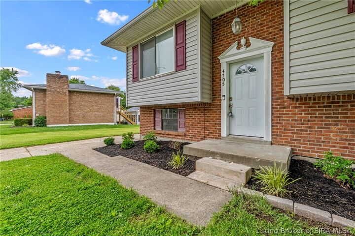 Property Photo:  4705 Fallow Drive  IN 47130 