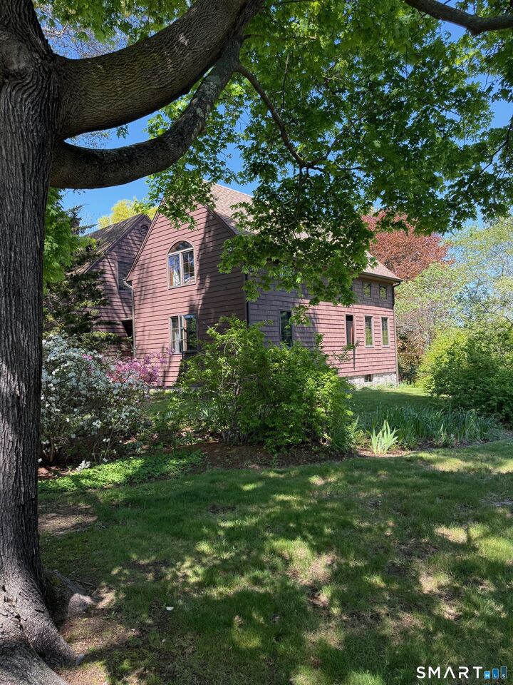 Property Photo:  8 Ivy Road  CT 06355 