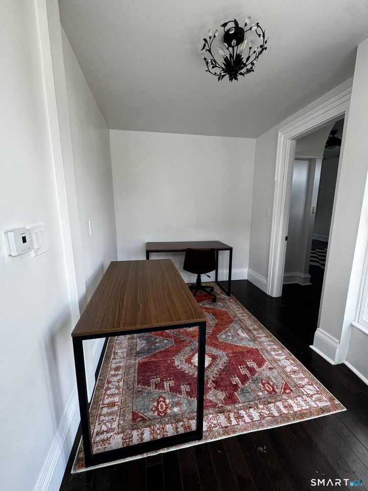 Property Photo:  147 Fairfield Avenue 2B  CT 06114 