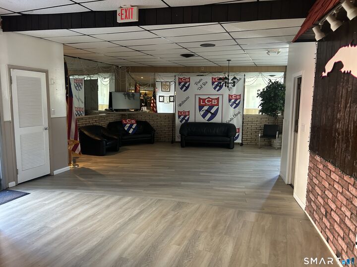 Property Photo:  2790 Fairfield Avenue  CT 06605 