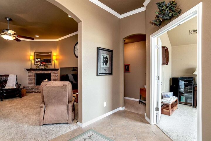 Property Photo: 1713 N Young Street OK 74075