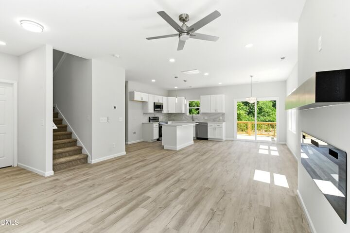 Property Photo: 803 Lakeside Avenue NC 27217