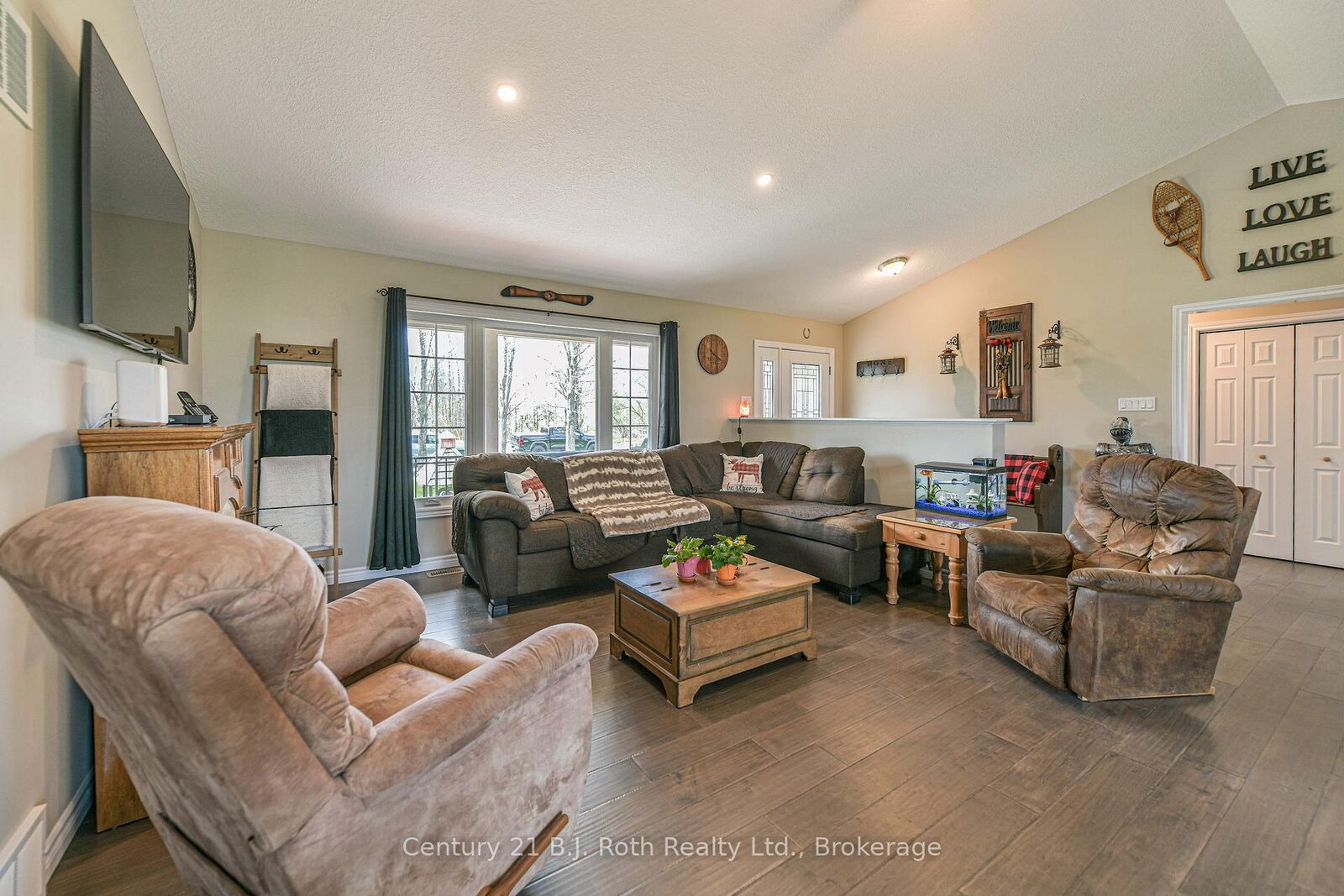 Property Photo: 3888 Melrose Drive ON L3V 0L3