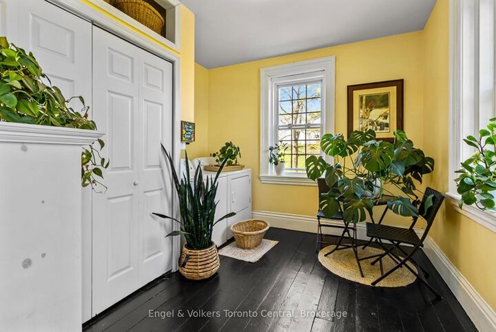 268 Fox Ridge Road — photo 1