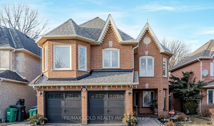 103 Vivians Crescent — photo 1