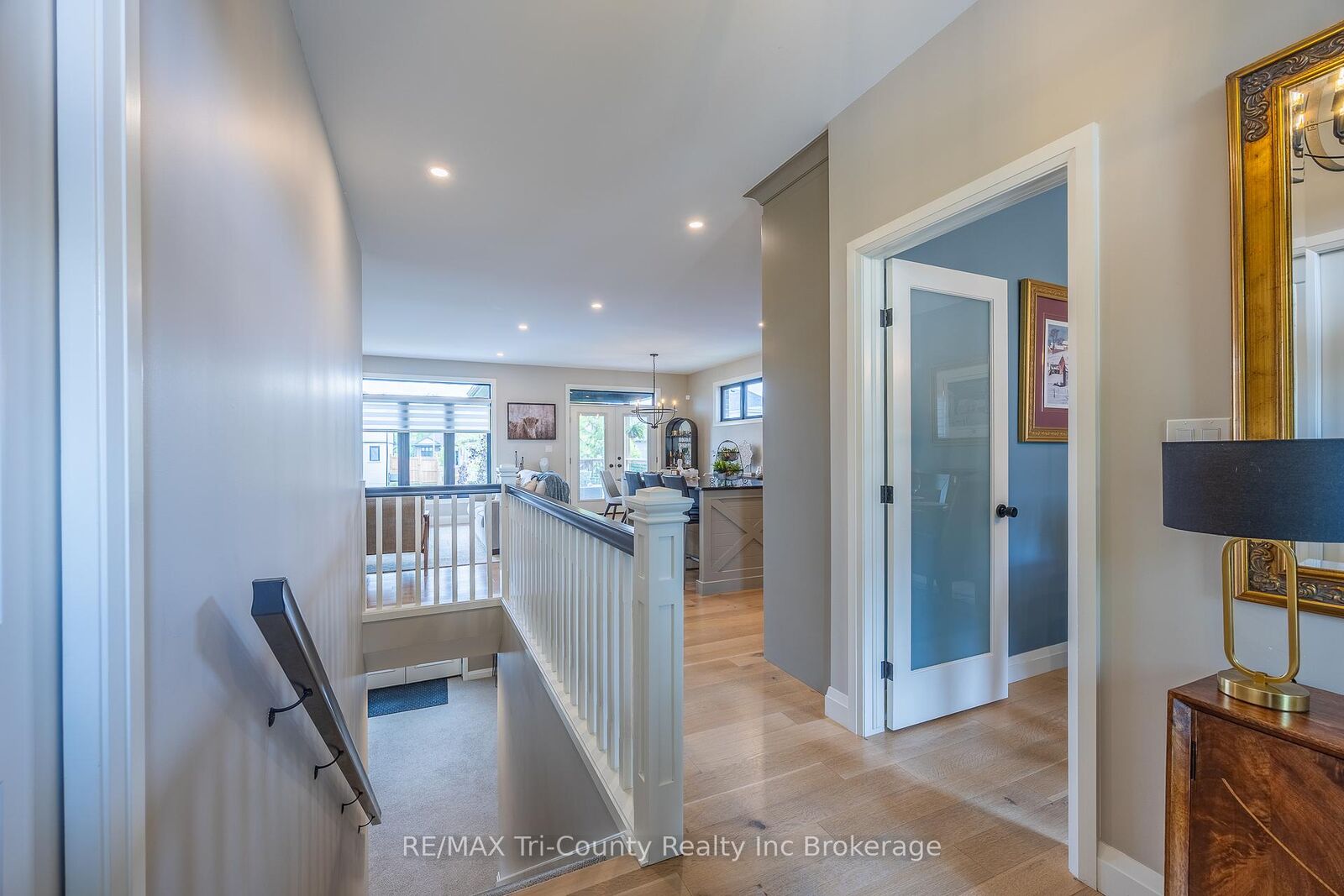 Property Photo: 18 Belmont Avenue ON N4G 5W5