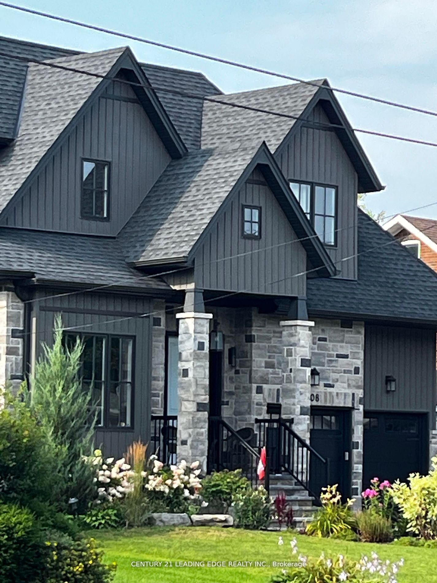 Photo de la propriété:  108 Manitoba Street  ON L4A 4Y1 