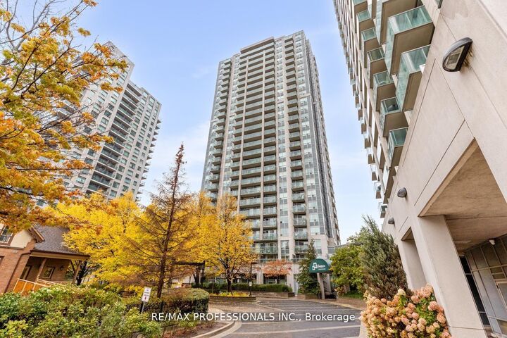 18 Harrison Garden Boulevard 706 — photo 1