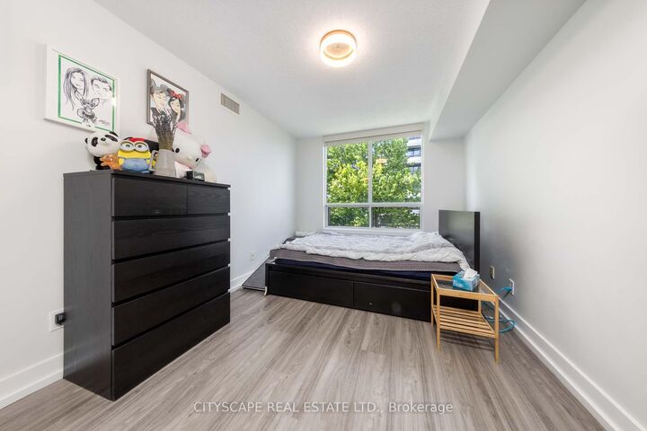 Property Photo: 5940 Yonge Street 609 ON M2M 4M6