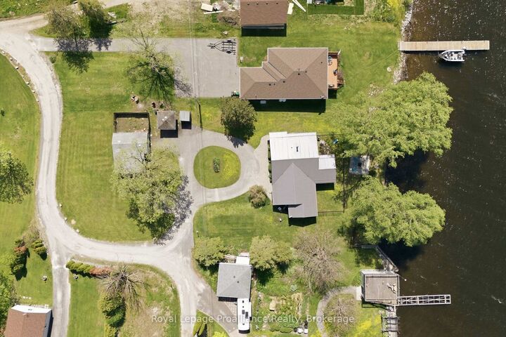 Property Photo: 33 Peats Point Lane ON K8N 4Z7