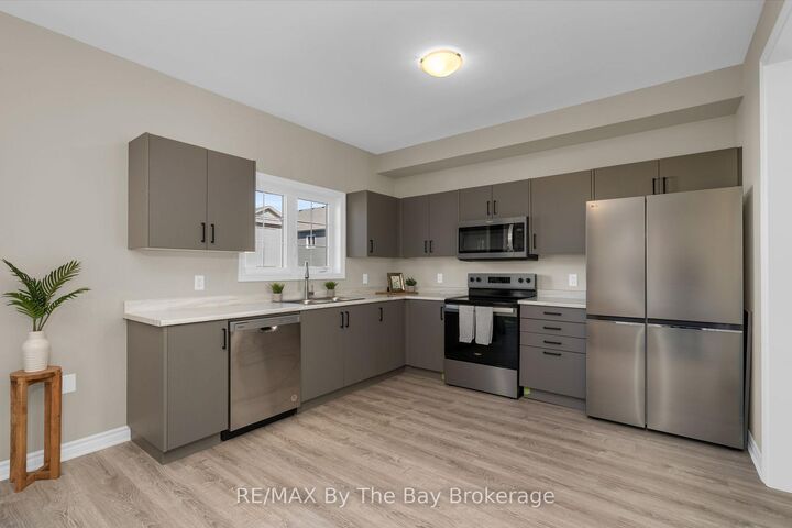 Property Photo: 214 Cubitt Street ON L0M 1S0