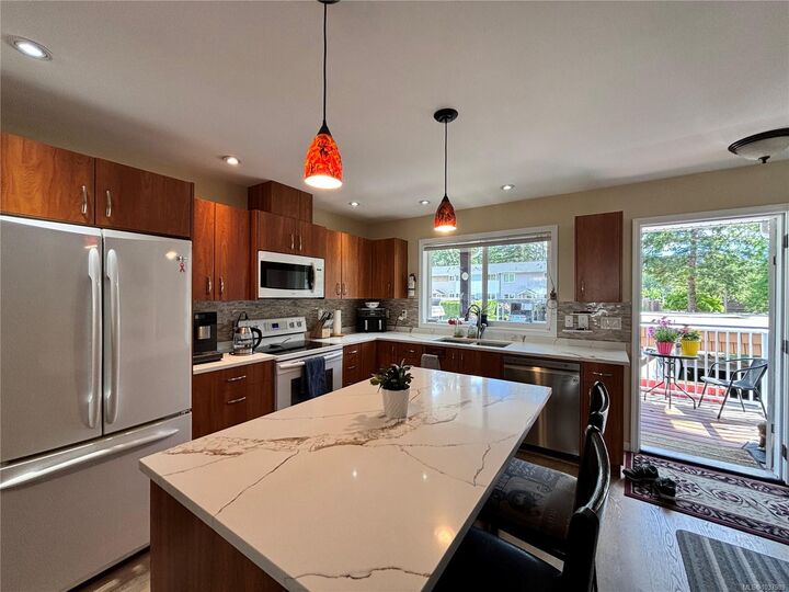 Property Photo:  503 Maquinna Cres  BC V0P 1G0 