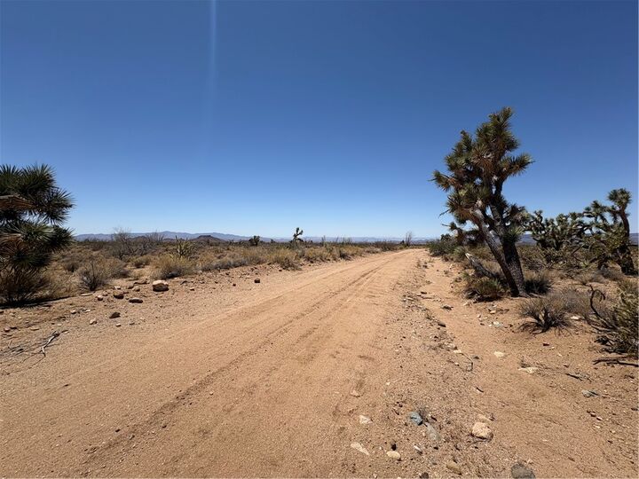 Property Photo: 000 E Maricopa Drive AZ 86438