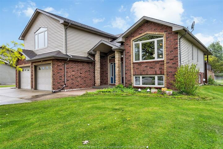Property Photo: 303 Gosfield Townline West ON N8M 2X5