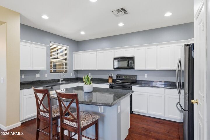 Property Photo:  623 S Buena Vista Avenue  AZ 85296 