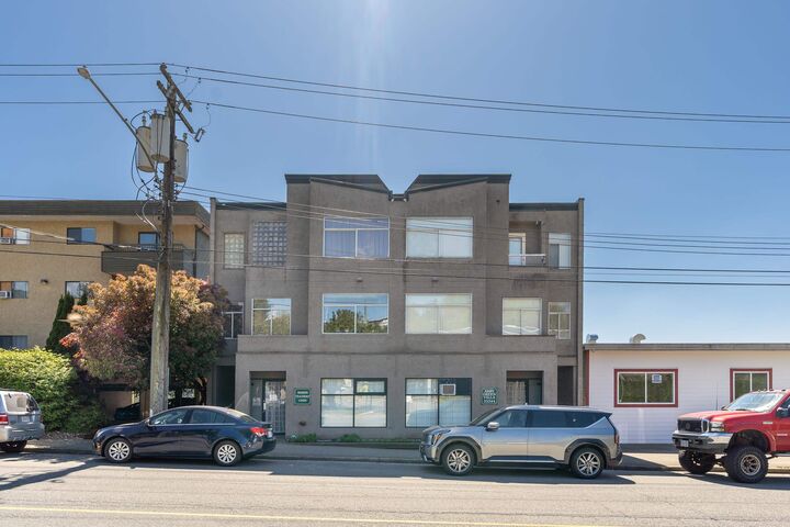 Property Photo:  33344 2nd Avenue 102  BC V2V 1K3 