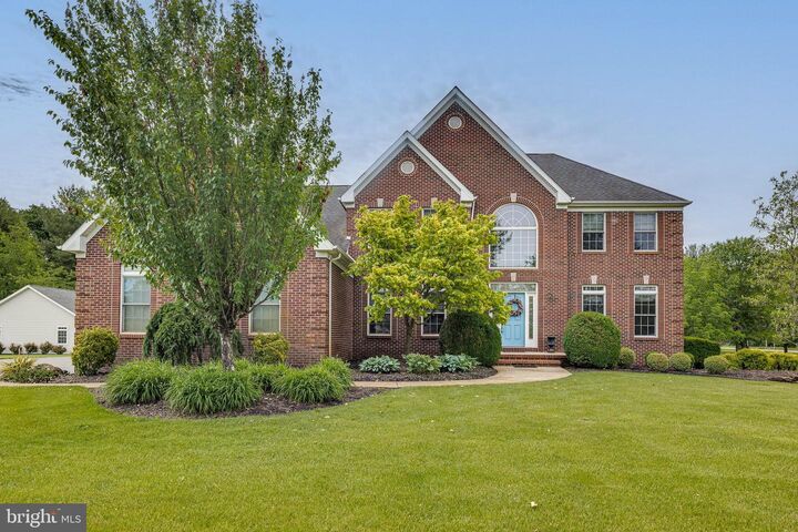 Property Photo:  2 Dellaira Court  NJ 08562 