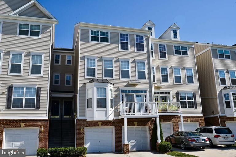 Property Photo: 13563 Davinci Lane 94 VA 20171